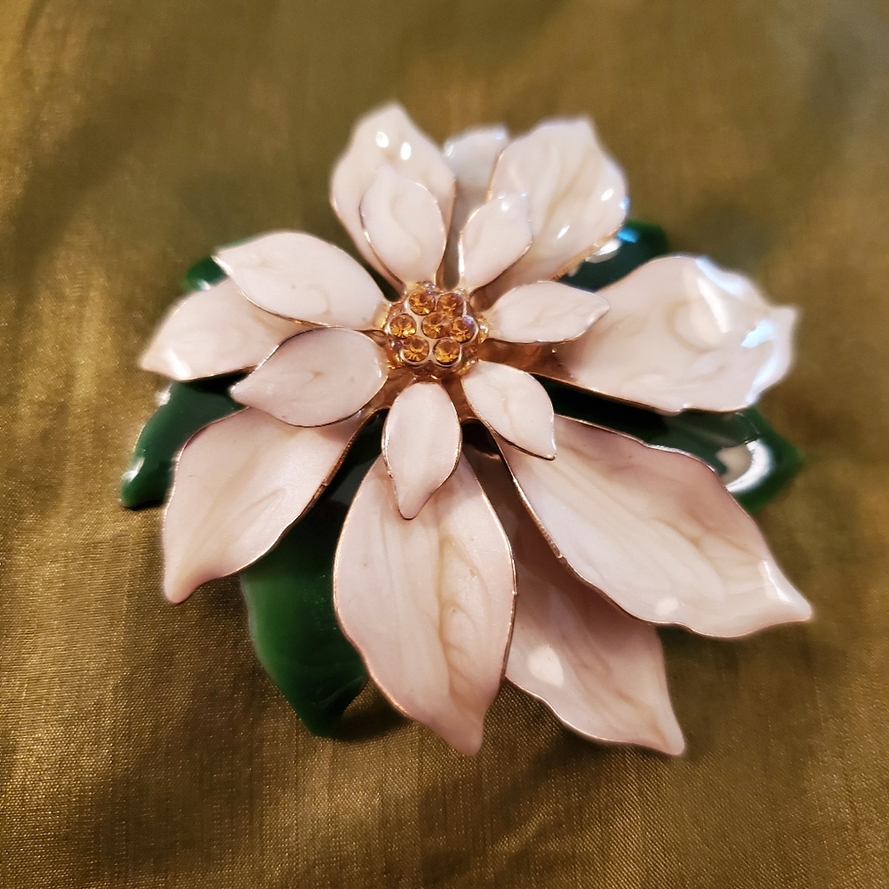 Vintage Brass & Enamel pointsettia pin